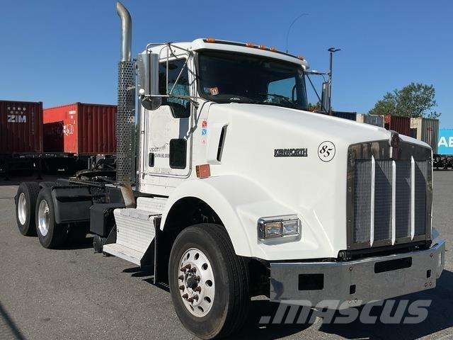 Kenworth T800 牵引车