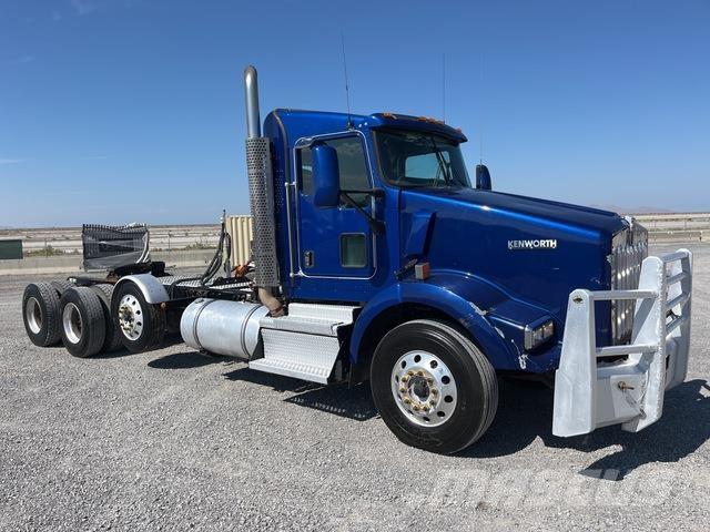 Kenworth T800 牵引车