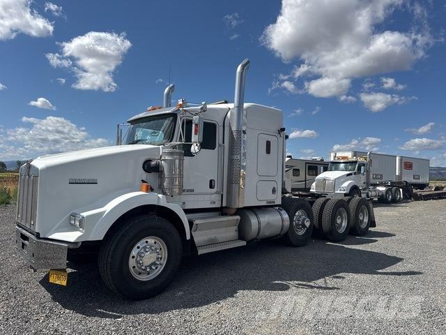 Kenworth T800 牵引车