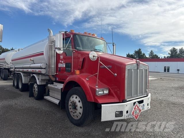 Kenworth T800 油罐车