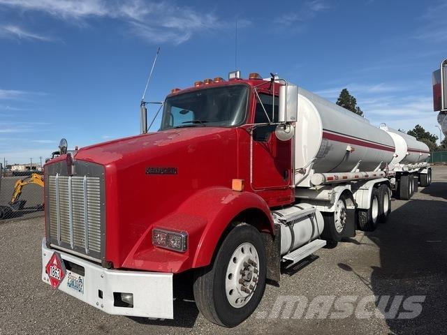 Kenworth T800 油罐车
