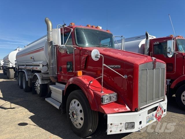 Kenworth T800 油罐车