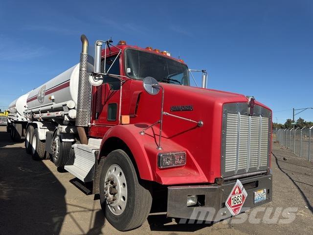 Kenworth T800 油罐车
