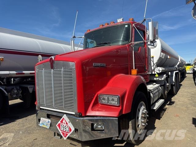 Kenworth T800 油罐车