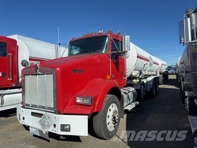 Kenworth T800 油罐车