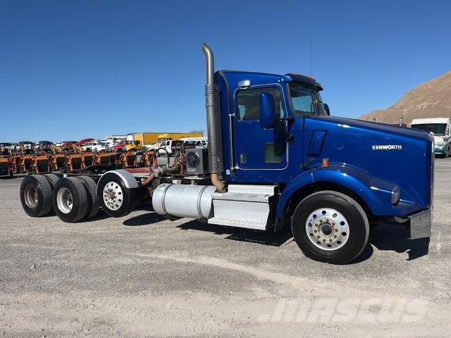 Kenworth T800 牵引车