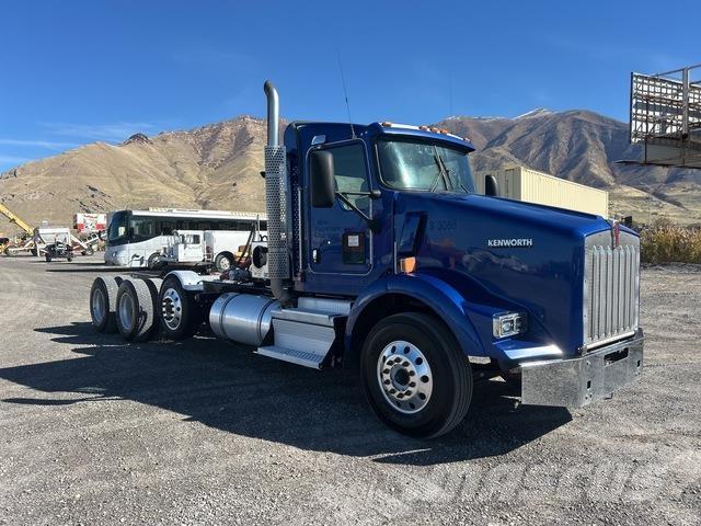 Kenworth T800 牵引车