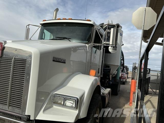 Kenworth T800 履带挖掘机