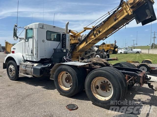 Kenworth T800B 牵引车