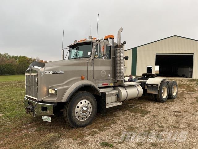 Kenworth T800B 救援车