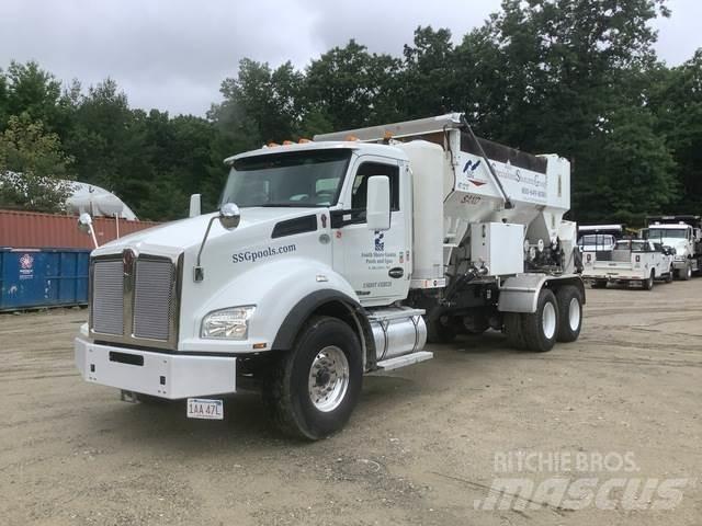 Kenworth T880 混凝土搅拌车