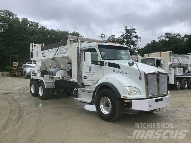 Kenworth T880 混凝土搅拌车