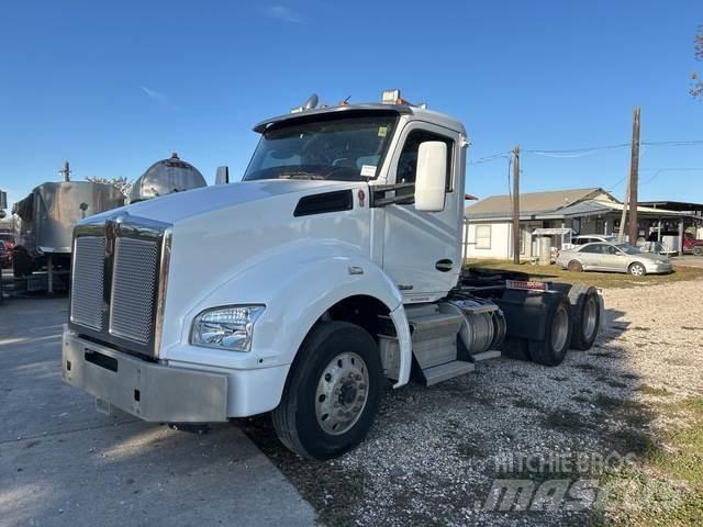 Kenworth T880 牵引车