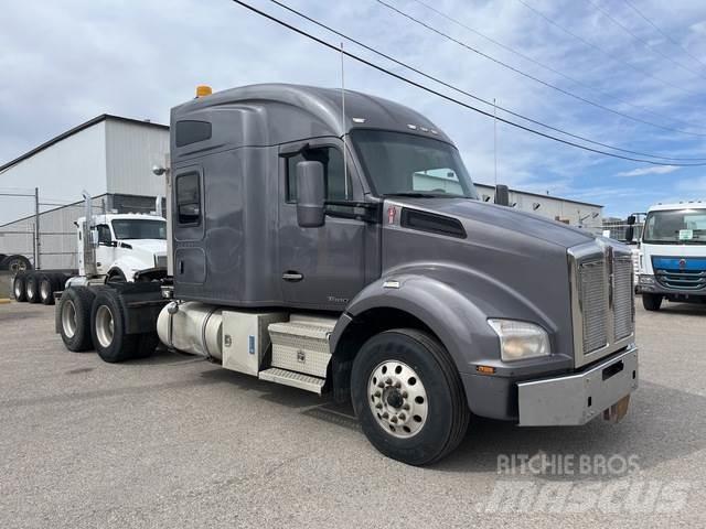 Kenworth T880 牵引车