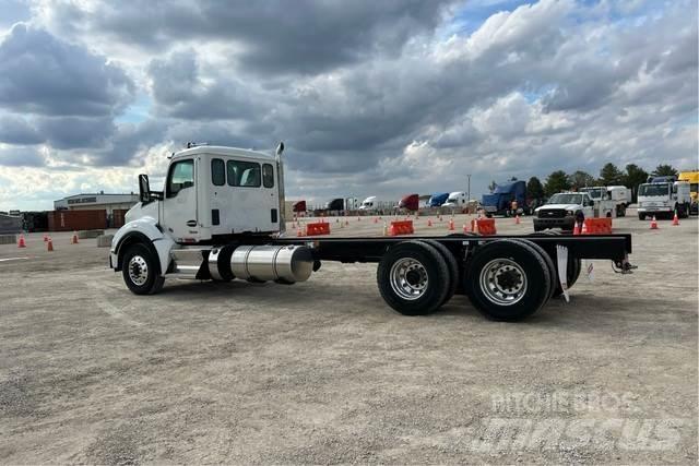 Kenworth T880 驾驶室与内部