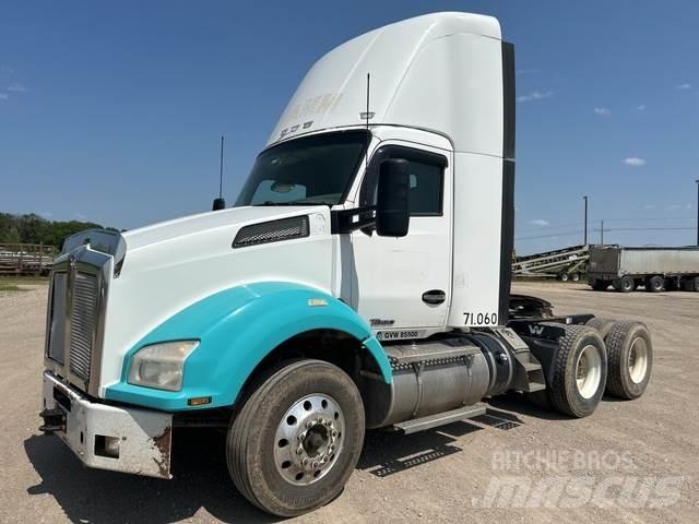 Kenworth T880 牵引车