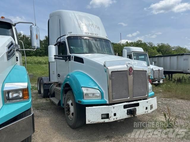 Kenworth T880 牵引车