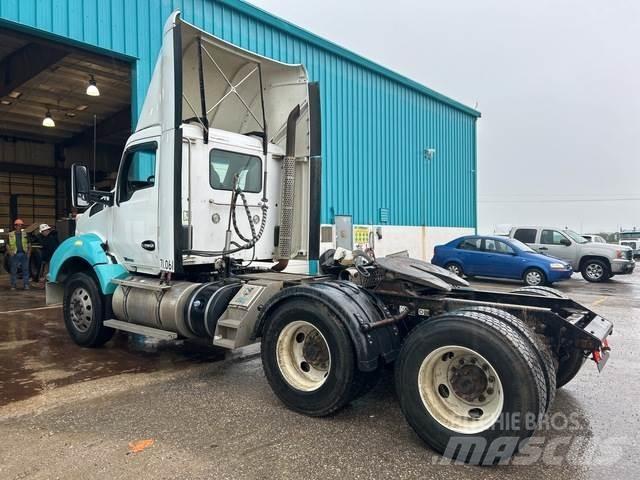 Kenworth T880 牵引车