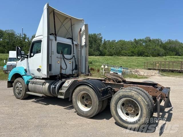 Kenworth T880 牵引车