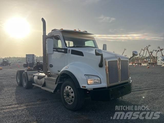 Kenworth T880 牵引车