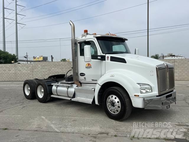 Kenworth T880 牵引车