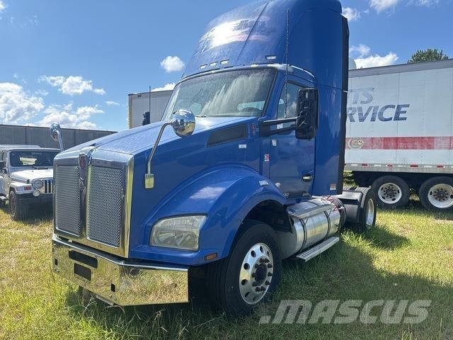 Kenworth T880 牵引车