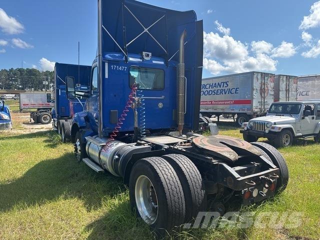 Kenworth T880 牵引车