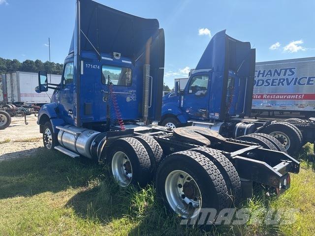 Kenworth T880 牵引车