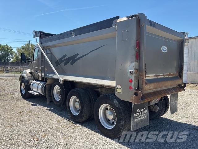 Kenworth T880 自卸式货车