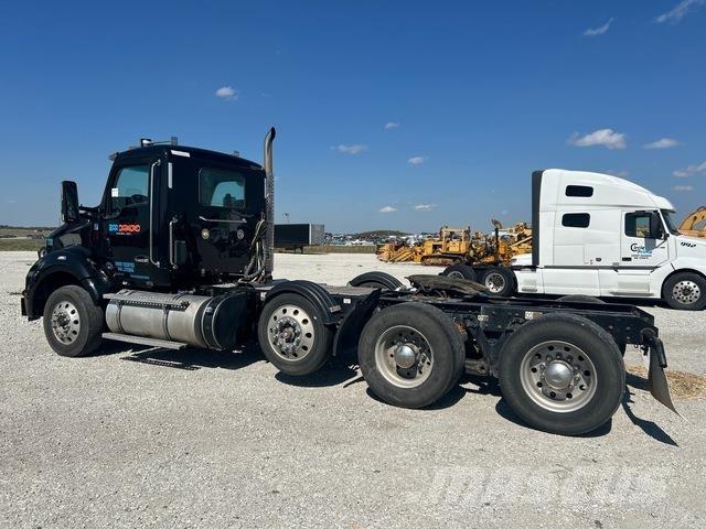 Kenworth T880 牵引车
