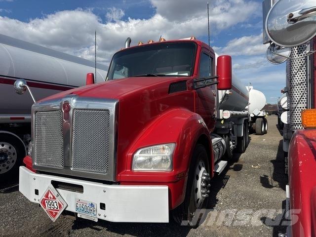 Kenworth T880 油罐车
