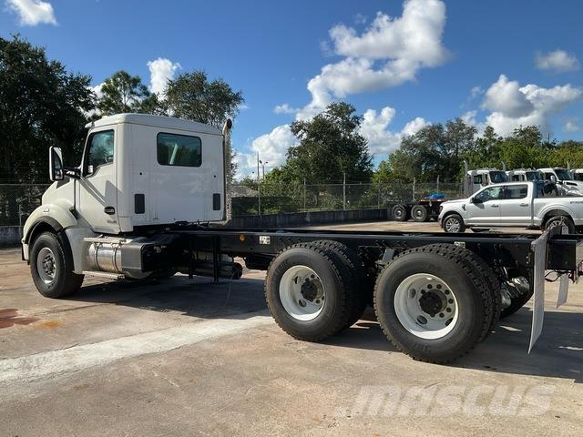 Kenworth T880 驾驶室与内部