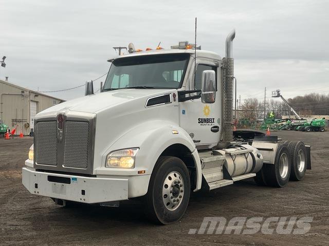 Kenworth T880 牵引车