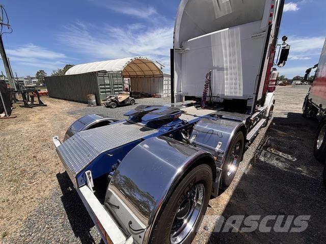 Kenworth T909 牵引车