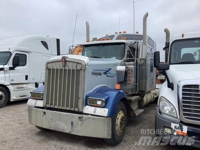 Kenworth W900 牵引车