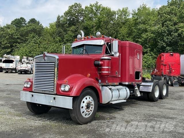 Kenworth W900 牵引车
