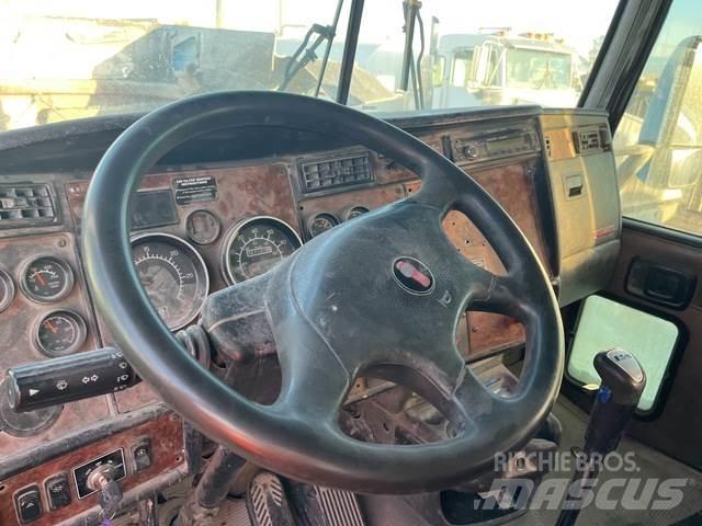Kenworth W900 其他货车