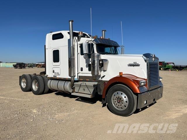 Kenworth W900 牵引车