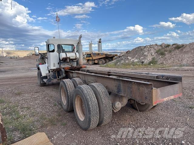 Kenworth W900 驾驶室与内部