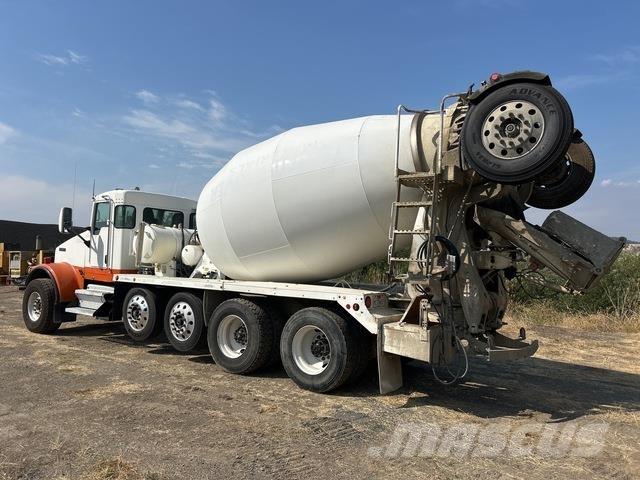Kenworth W900B 其他货车