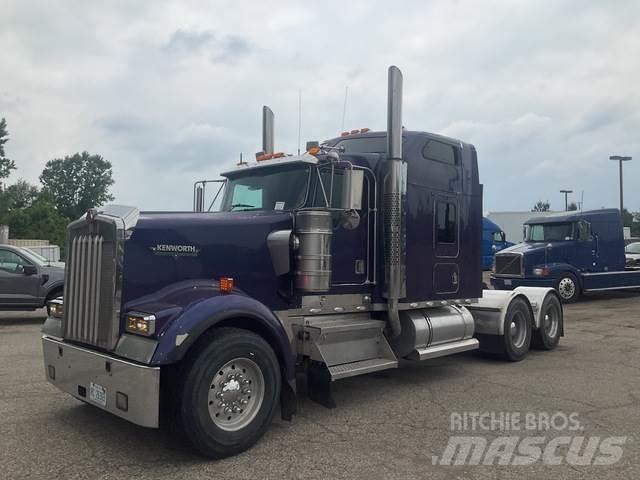 Kenworth W900L 牵引车