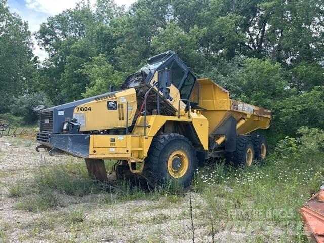 Komatsu  铰接式自卸车