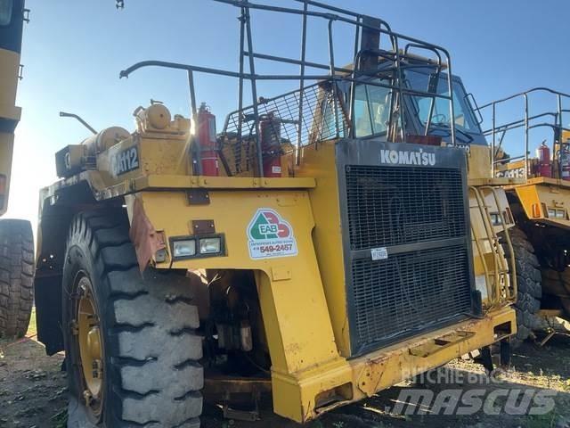 Komatsu 330M 铰接式自卸车