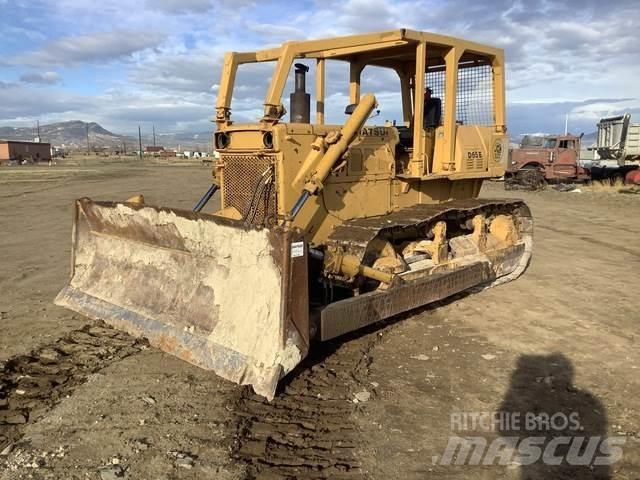 Komatsu D65E-6 履带式推土机