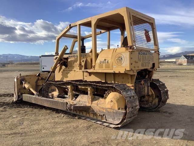 Komatsu D65E-6 履带式推土机