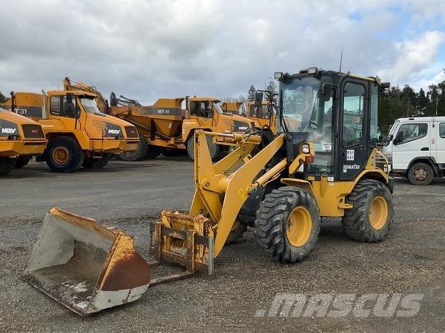Komatsu WA50-6 轮式装载机