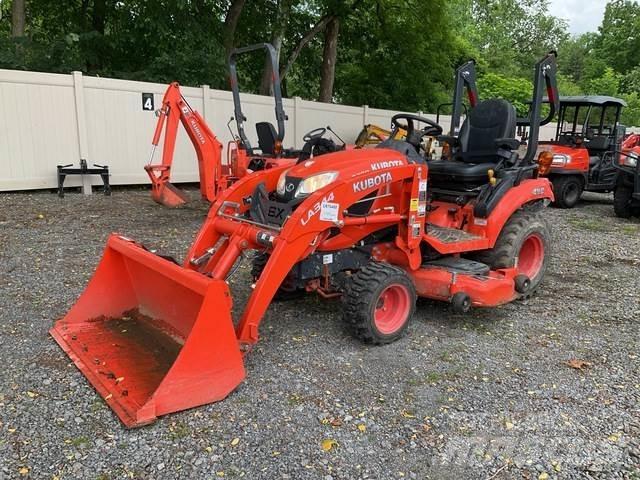 Kubota BX2380V 小型拖拉机