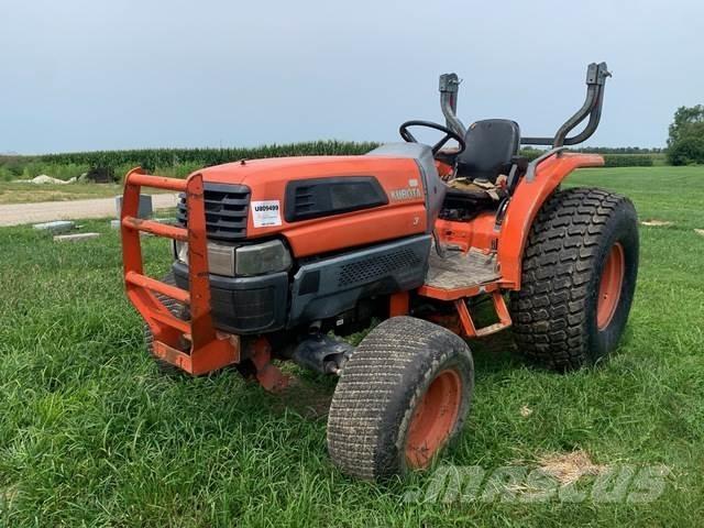 Kubota L3130D 小型拖拉机