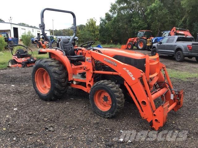 Kubota L3240 小型拖拉机