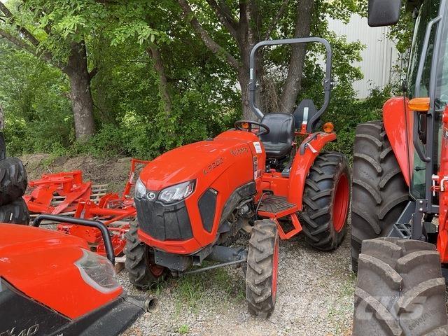 Kubota L3302DT 小型拖拉机